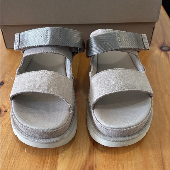 🐏Size 9 - NWT: UGG - Women’s Goldenstar Glide Sandals - Picture 5 of 16